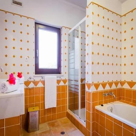 Magnificent Portugal 7 Bedrooms Mouraria 16 Billiards Table Private Pool Carvoeiro *