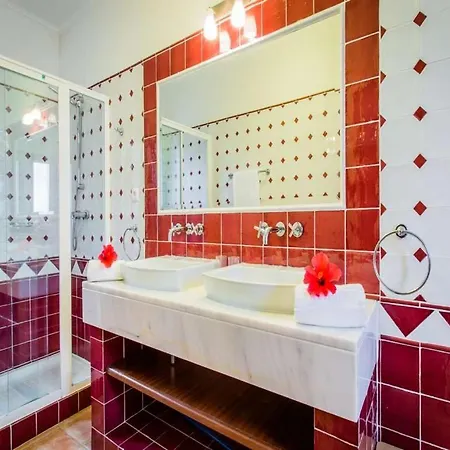 Magnificent Portugal 7 Bedrooms Mouraria 16 Billiards Table Private Pool Carvoeiro カルヴォエイロ